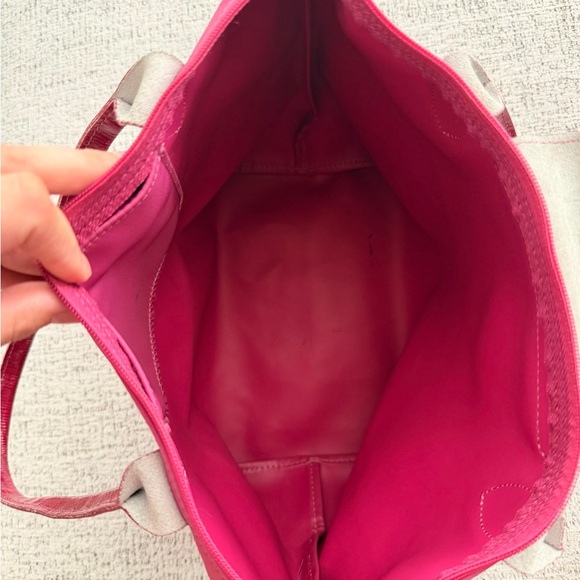 USED Longchamp Raspberry Tote Bag - Picture 13 of 16